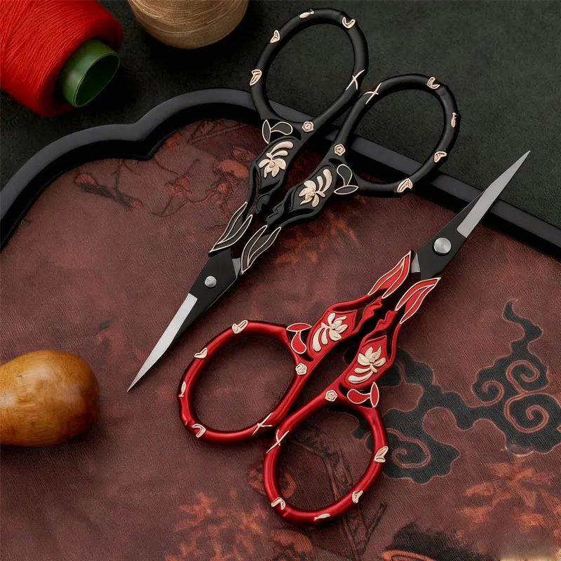 Embroidery Scissors Small - /Ножницы портновские для вышивки крестиком, триммер