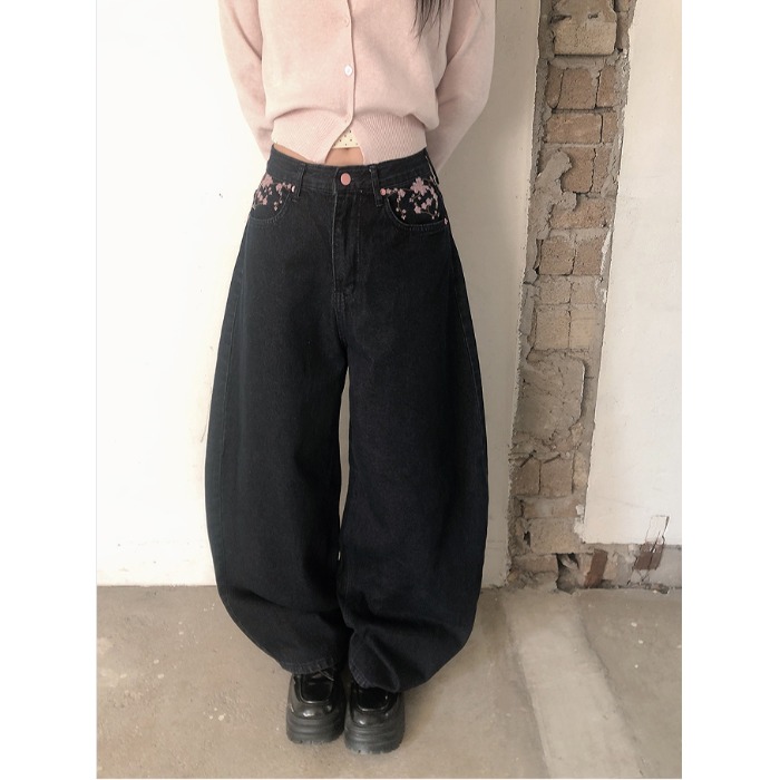 Embroidery Jeans Sakura - Весна 2026: Модные универсальные джинсы с